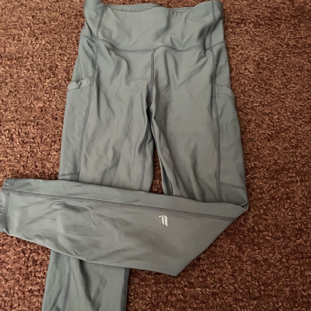 Medium Fabletics leggings